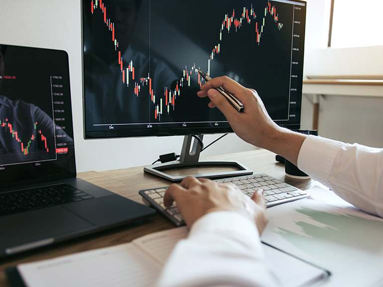 Gold Breaks $4000, AMD Surge Continues, Oracle Sinks
