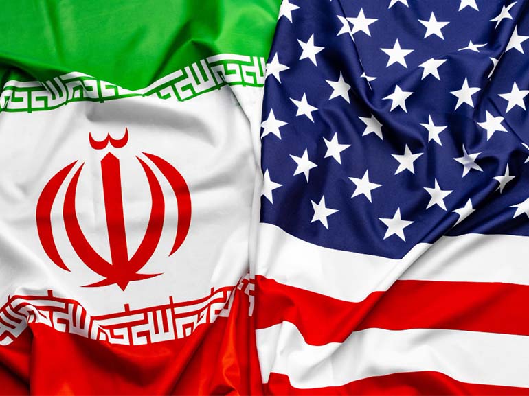 US-Iran Tensions: Oil Rebounds, Gold Falls as Forex & Indices React