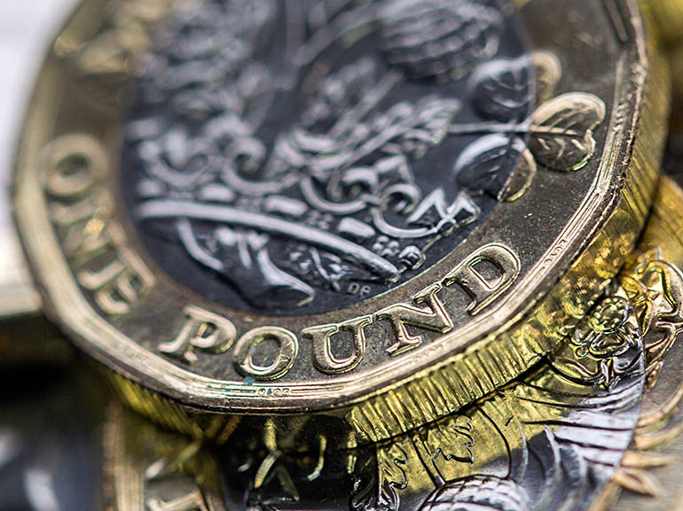 La libra se recupera tras el cambio de política