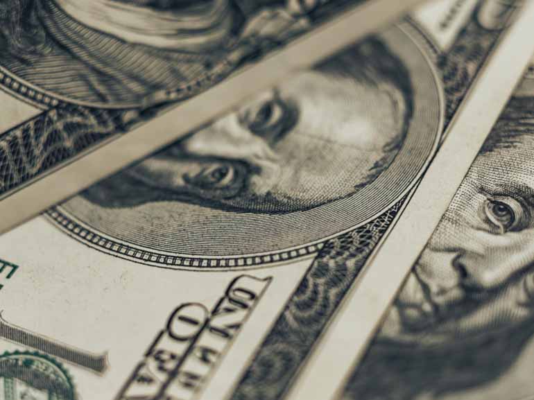 Forex Swings: Trading the Dollar's Decline Against Rising Currencies