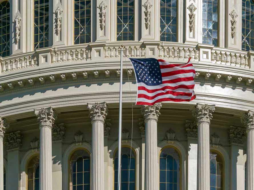 Los mercados caen mientras Trump apunta al presidente de la Fed, Powell
