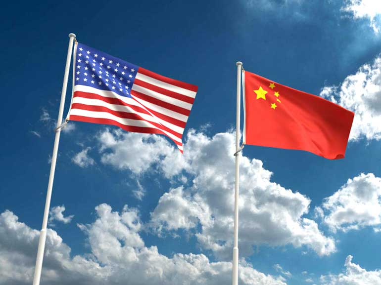 Dollar Falls as Trade Tensions Reignite