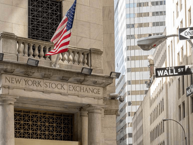 Wall Street Gains Ahead of Big Tech Earnings | Plus500