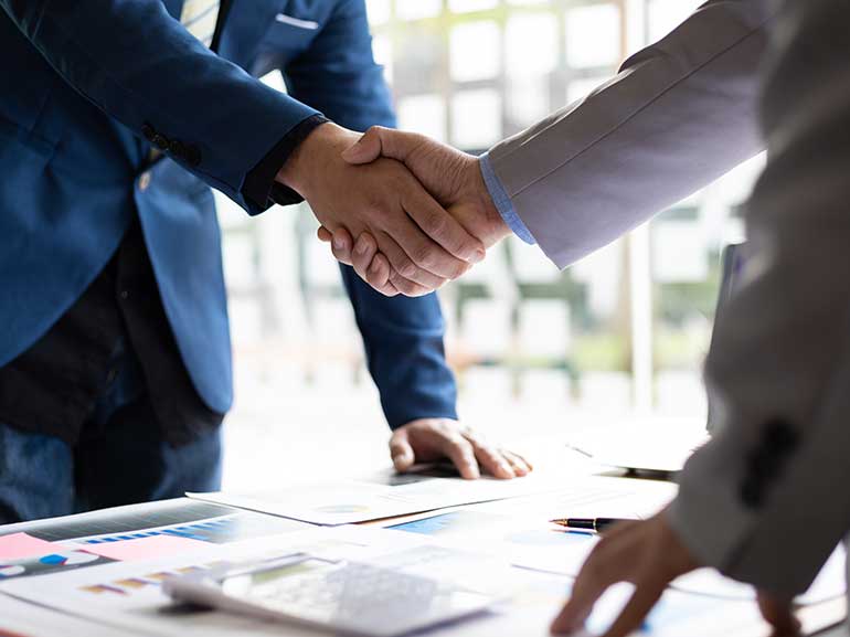 Megamergers auf dem Vormarsch: Chevron und T-Mobile führen neue Deals an