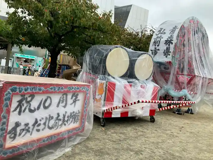 北斎祭り2026 祝10周年の飾りとねぷた