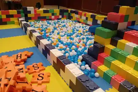 「ビルディングブロック」で自分だけの秘密基地を作ろう！