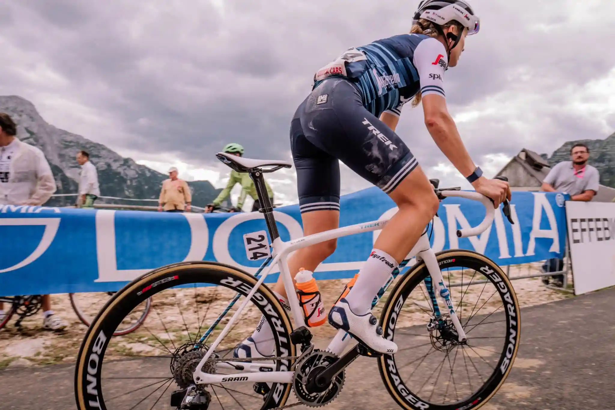 Tayler Wiles, WHOOP Cyclist, races the Giro Rosa.
