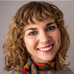 Micki Burton Headshot