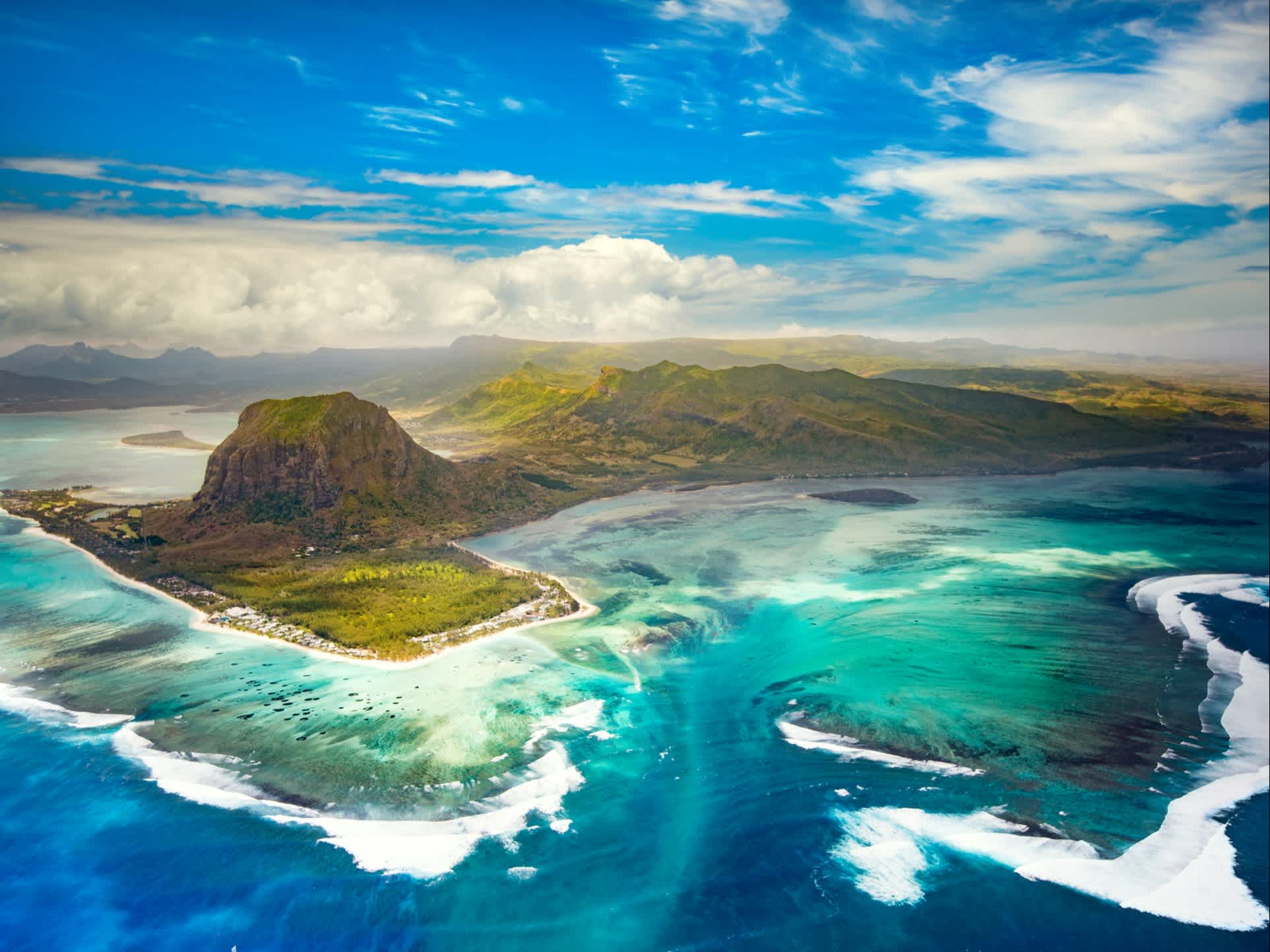 Luftaufnahme des Unterwasser-Wasserfalls auf Mauritius