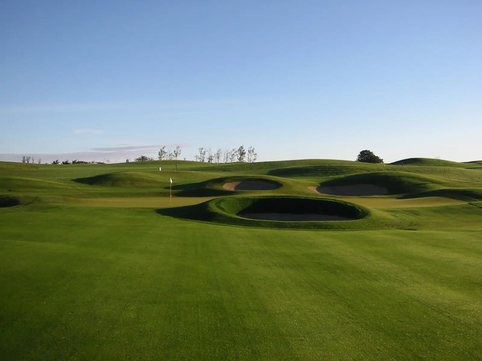 Irland, Dublin, Golfplatz Hügeliger Golfplatz