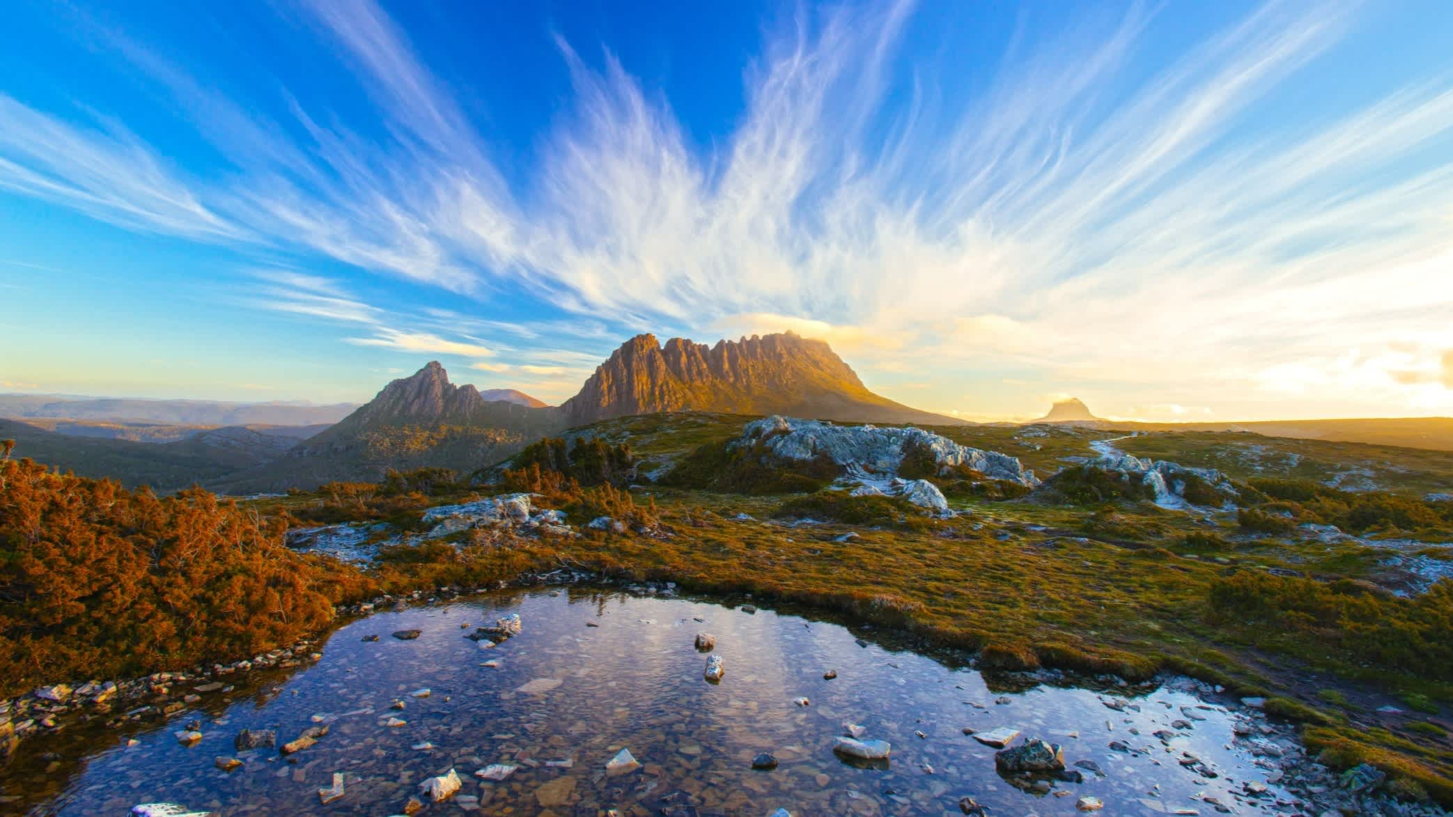 Australie, Tasmanie, Cradle Mountain au lever du soleil