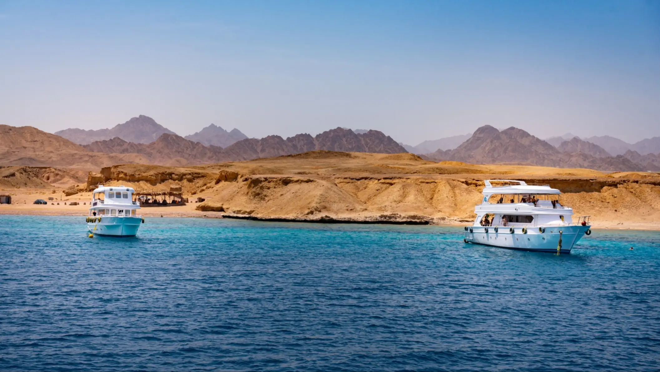 Bateaux près du parc national de Ras Mohammed, Égypte.