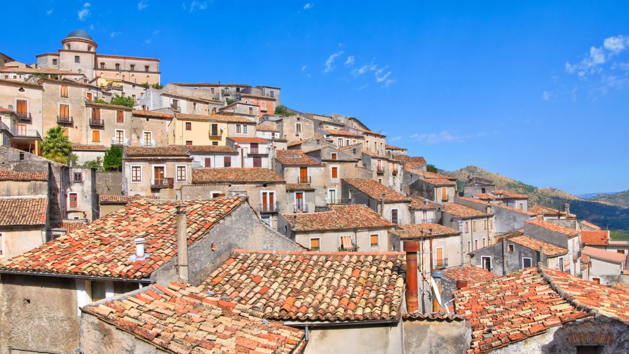 Vue panoramique de Morano Calabro, en Calabre, en Italie.