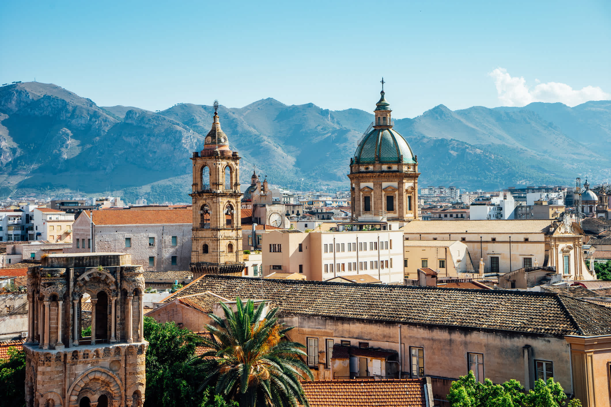 Vue de la ligne d'horizon de Palerme par une journée ensoleillée, Sicile, Italie

