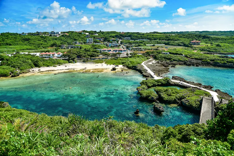 Wunderschöne Meereslandschaft von Okinawa Miyakojima