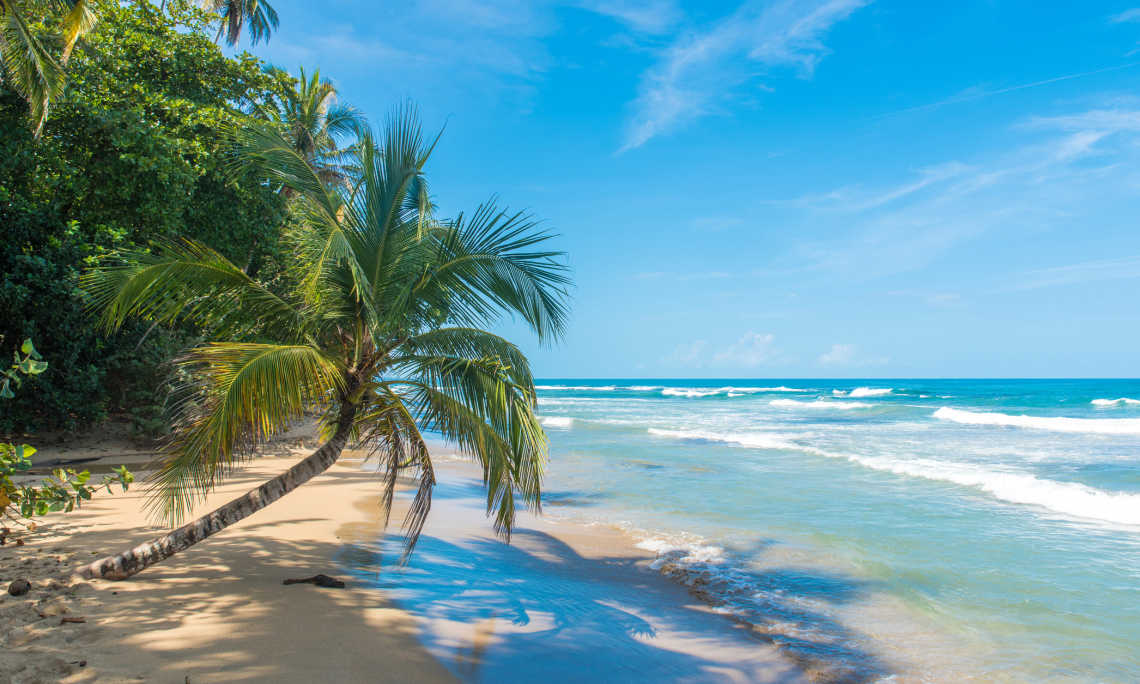 Costa Rica und Strandurlaub, das geht am besten in der Trockenzeit.