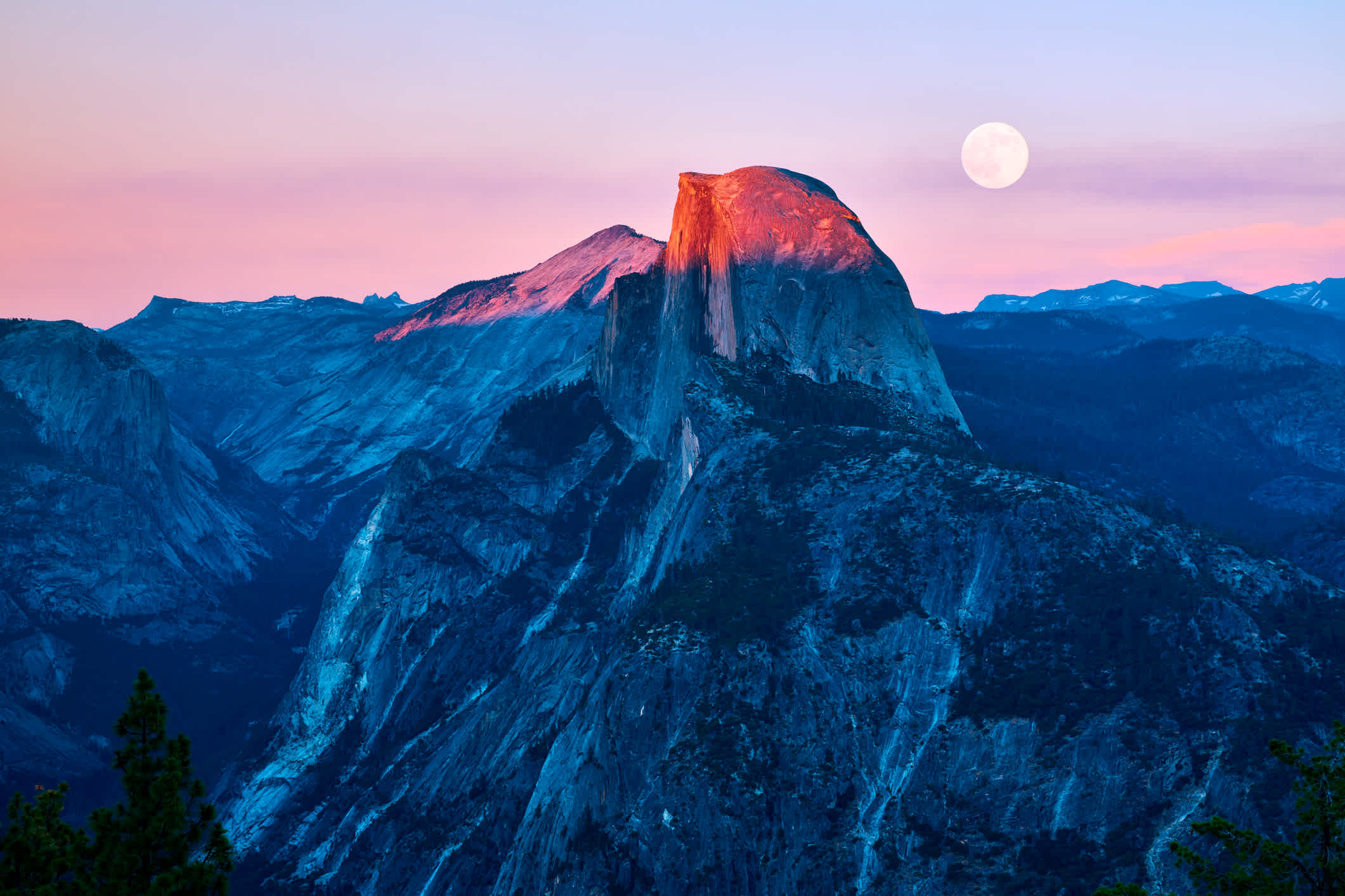 Yosemite Valley bei Sonnenuntergang, Kalifornien, USA