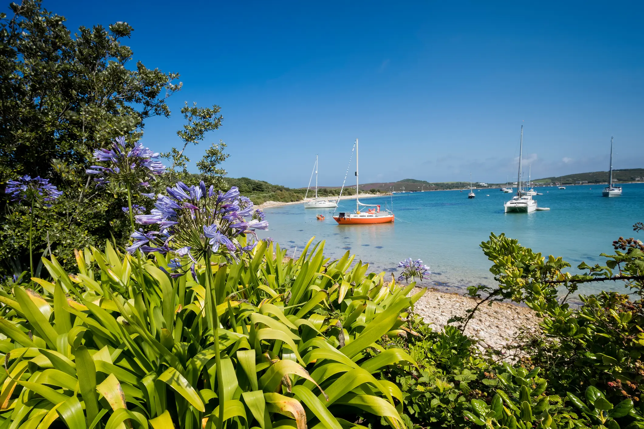 England, Scilly-Inseln, Bryher Blick auf den Strand in Bryher am Sonnigen Tag, Scilly-Inseln, England.