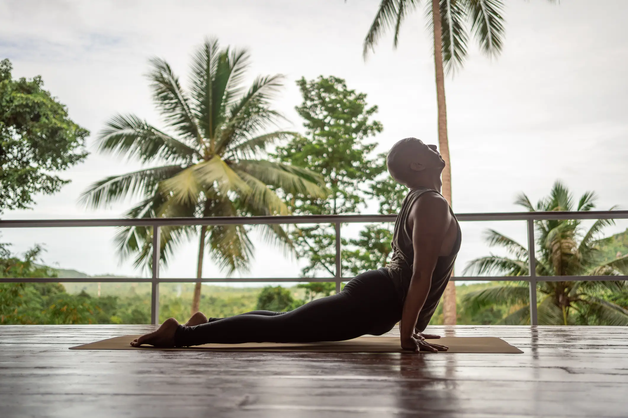 Yoga, Thailand Mann, der Yoga praktiziert