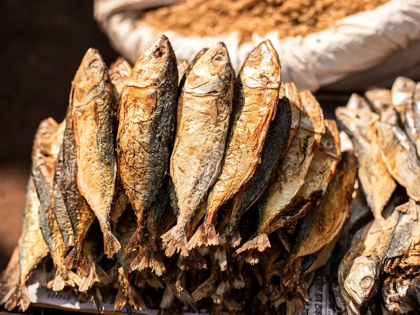 Plat traditionnel norvégien, le Tørrfisk, poisson séché à l'air, une spécialité très appréciée.