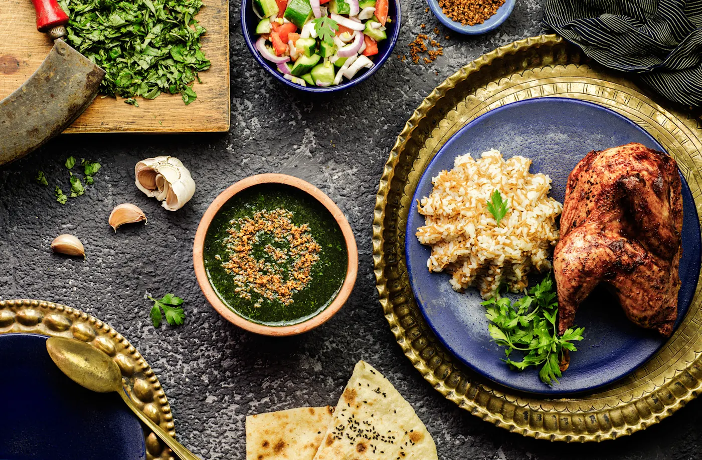 Ägypten, Header, Top Dishes, Mulukhiyah Mulukhiyah, schön angerichtet.