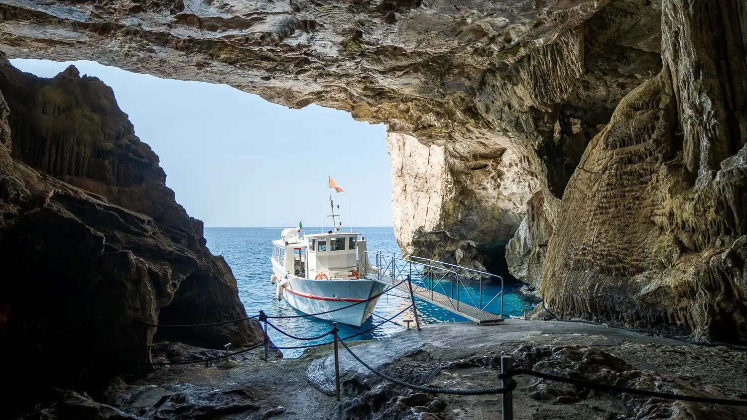 Italie, Sardaigne Intérieur de la grotte de Neptune, Sardaigne, Italie