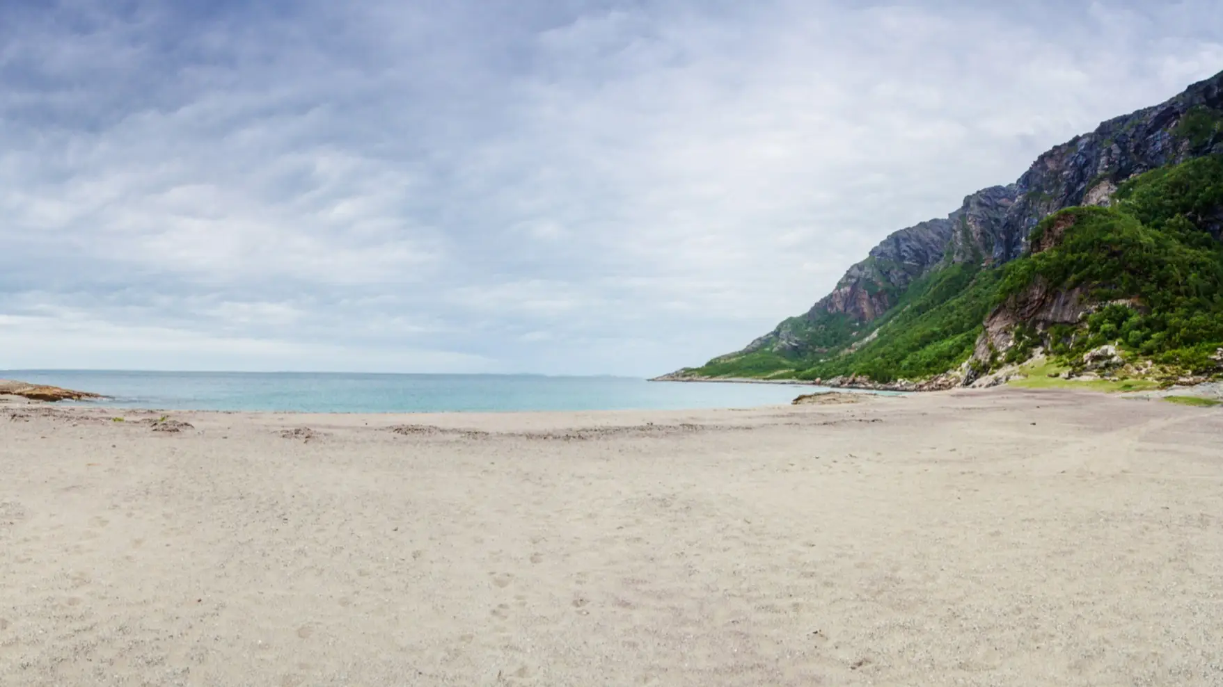 Norwegen, Bodo, Mjelle Strand Das Panorama von Mjelle Strand in Bodo, Norwegen.