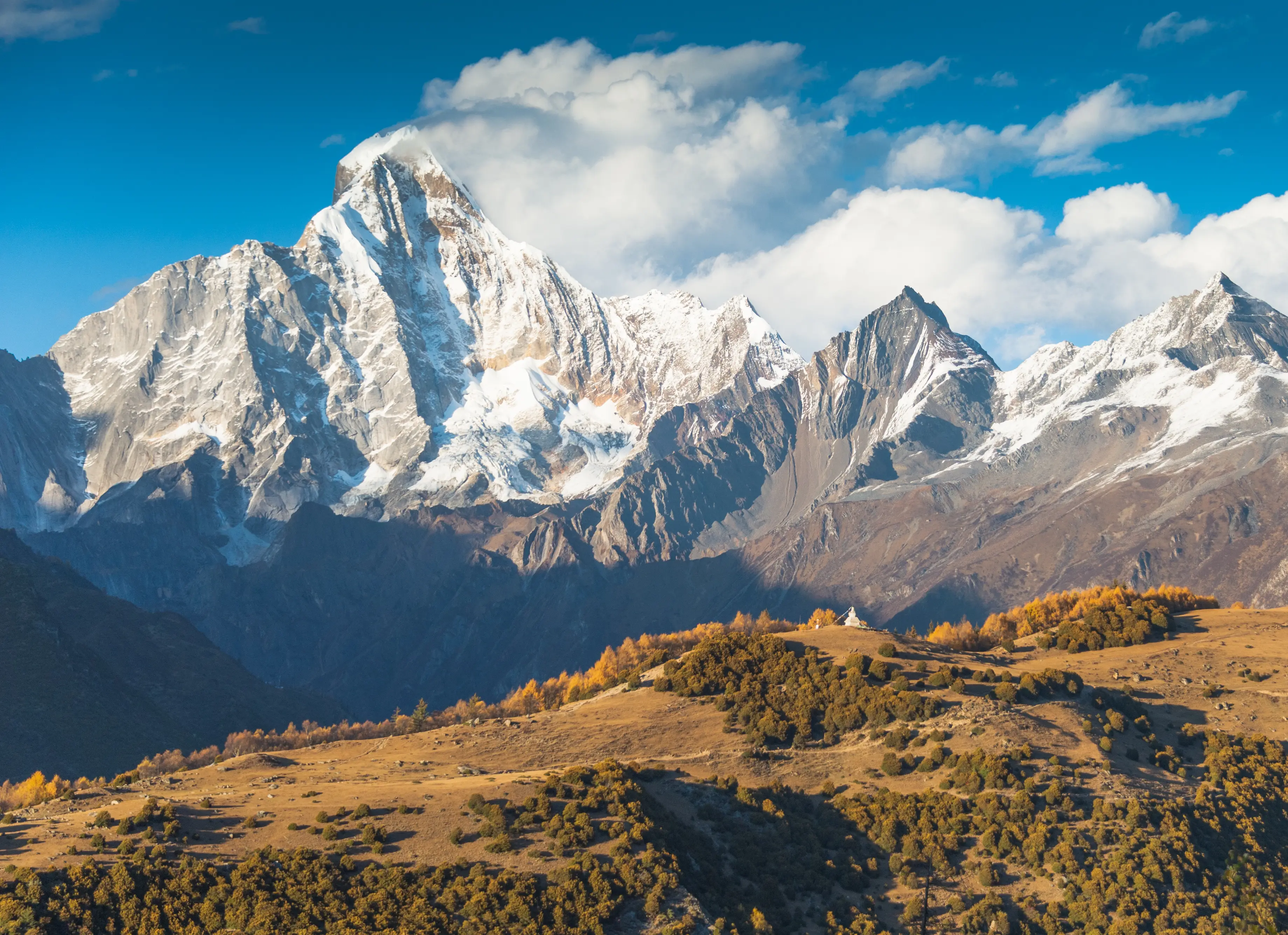 Erstaunliche Meili Schnee berg- und Bergkette in Yunnan, China

