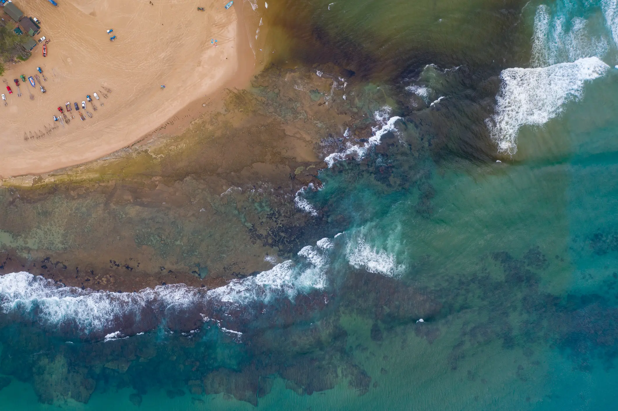 Südafrika, Sodwana Bay, Strand Luftaufnahm des Strandes von Sodwana Bay mit Korallenriff