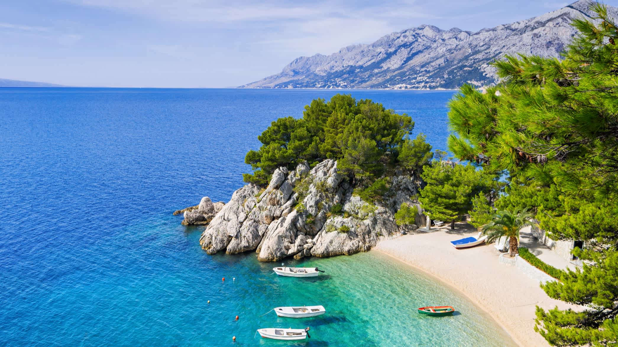 Strand in der Nähe von Brela Stadt, Dalmatien, Kroatien

