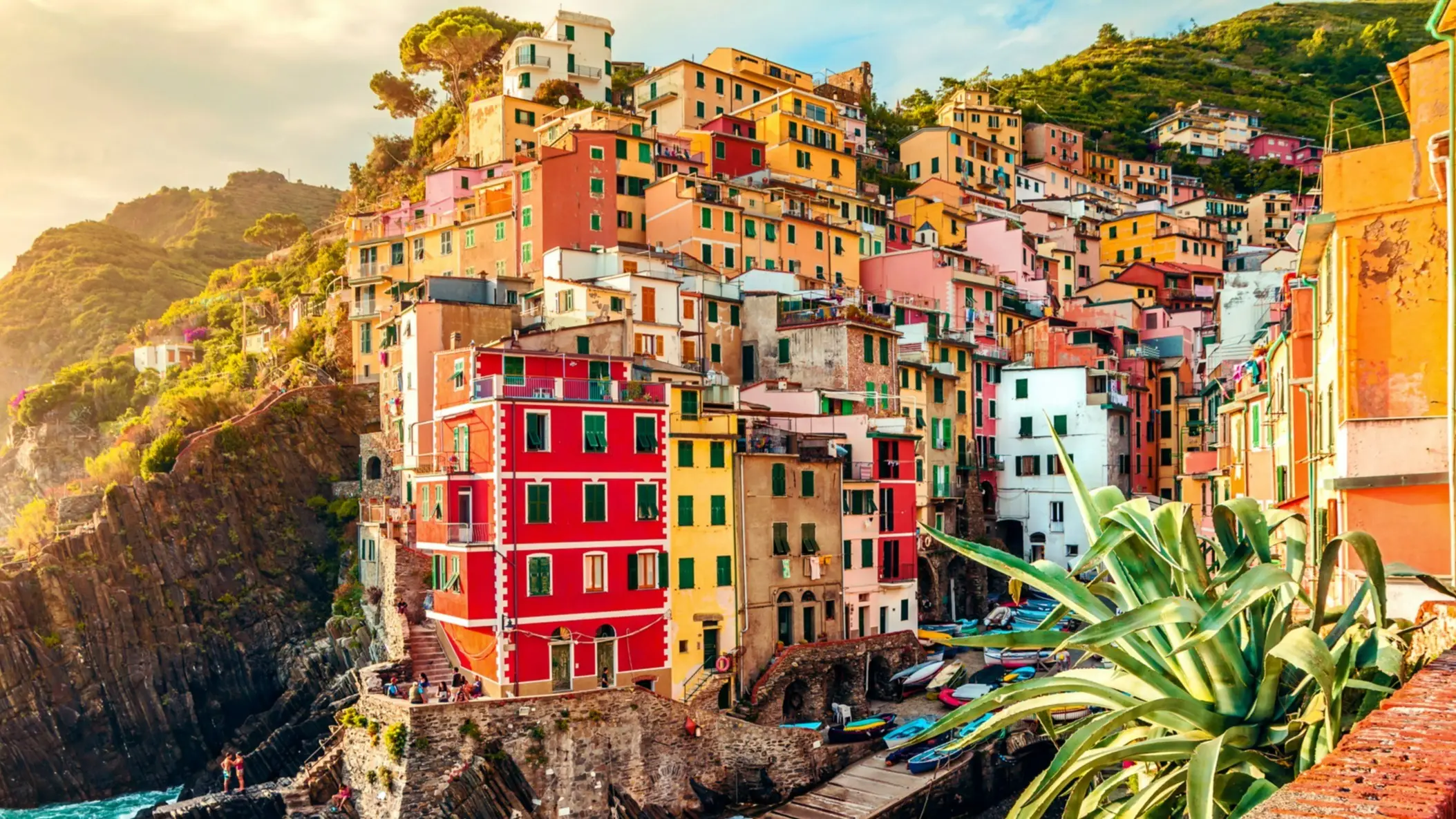 Italien Cinque Terre Riomaggiore bei Sonnenuntergang, Nationalpark Cinque Terre, Ligurien, La Spezia, Italien