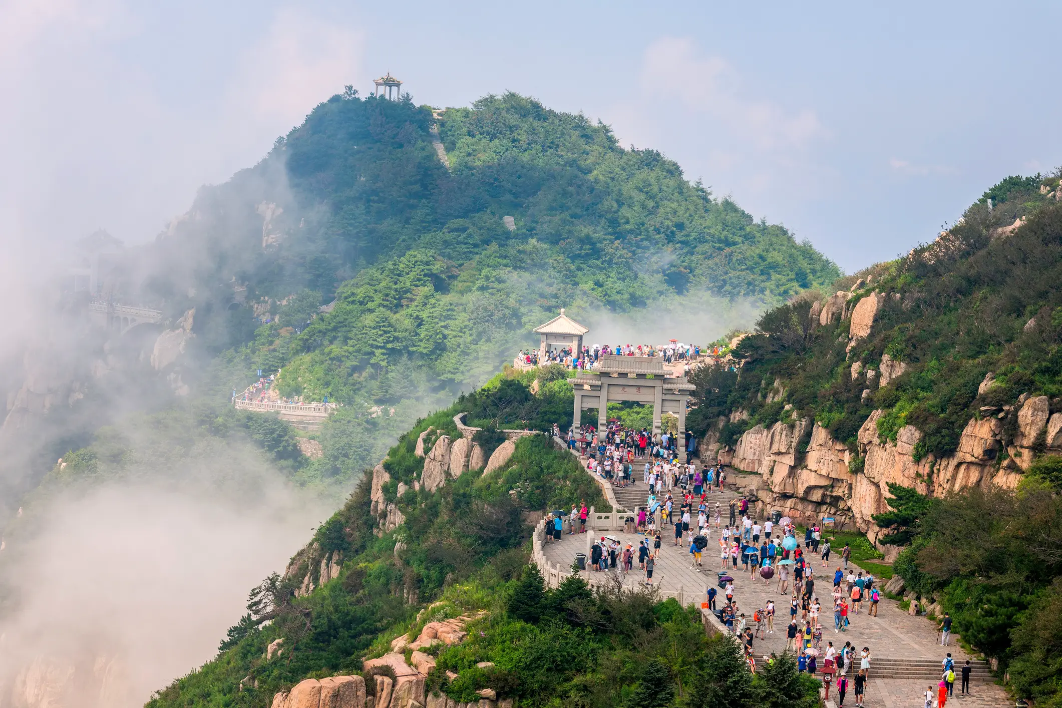 Tai Shan oder Tai Berg, UNESCO-Weltkulturerbe, Taian, Provinz Shandong in China, Asien.