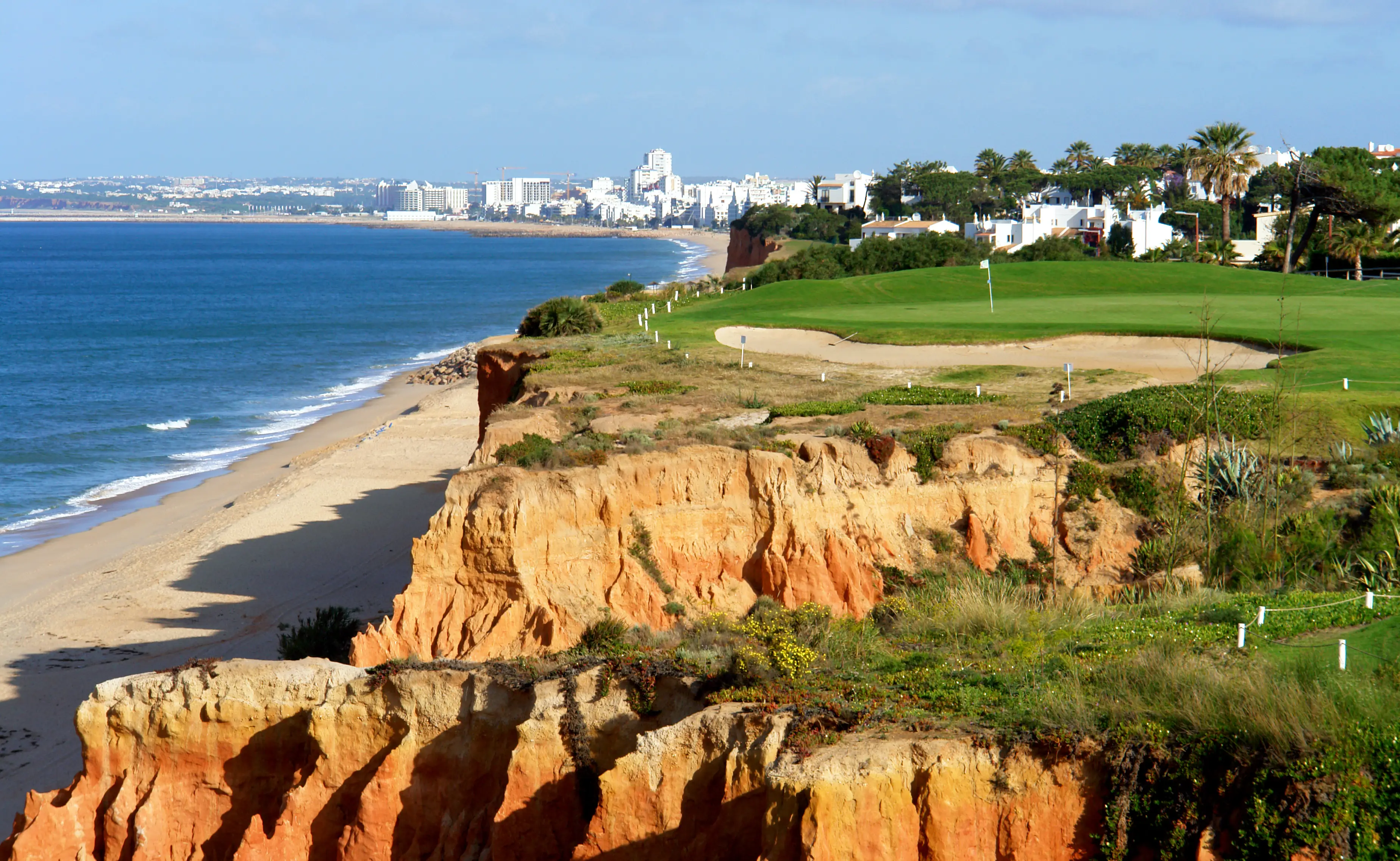 Portugal, Algarve, Golf Golfplatz am Meer in Algarve, Portugal