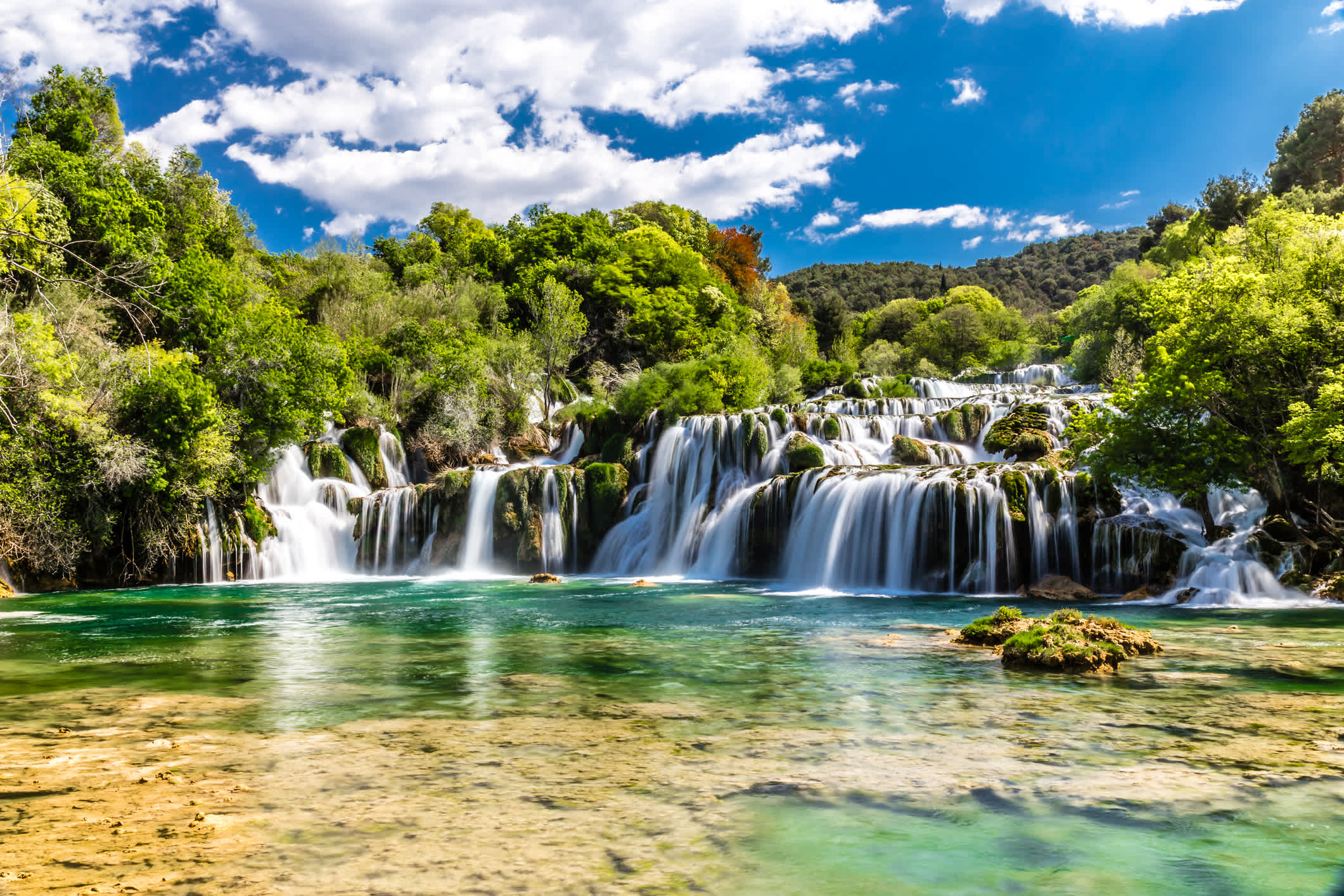 Chute d'eau dans le parc national de Krka, Dalmatie, Croatie.