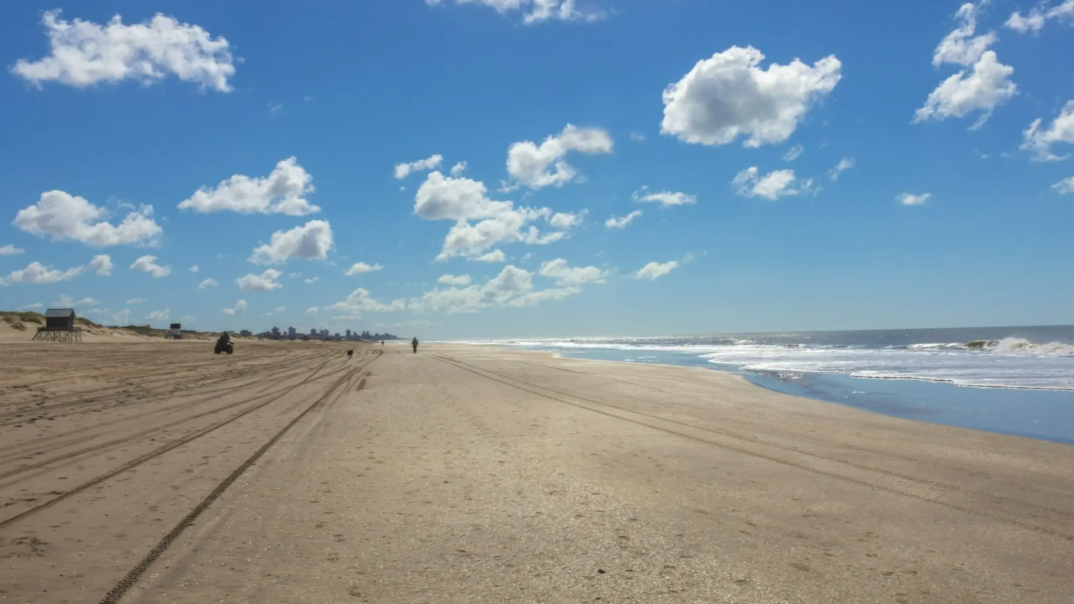 Pinamar, Villa Gesell, Mar De Las Pampa, Argentinien Breiter Sandstrand