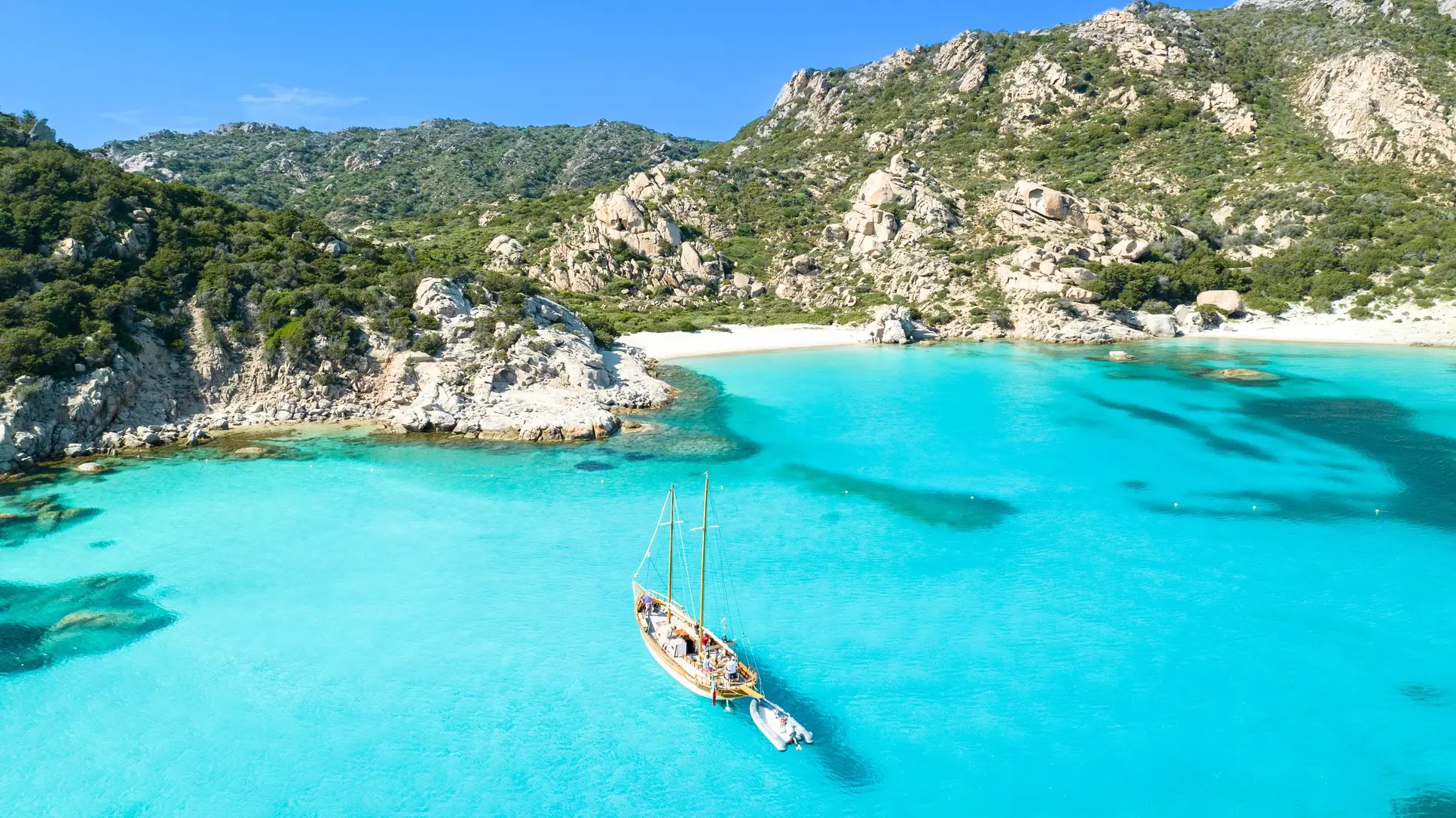 Italien, Maddalena, Badebucht Kleine Badebucht und türkisblaues Meer