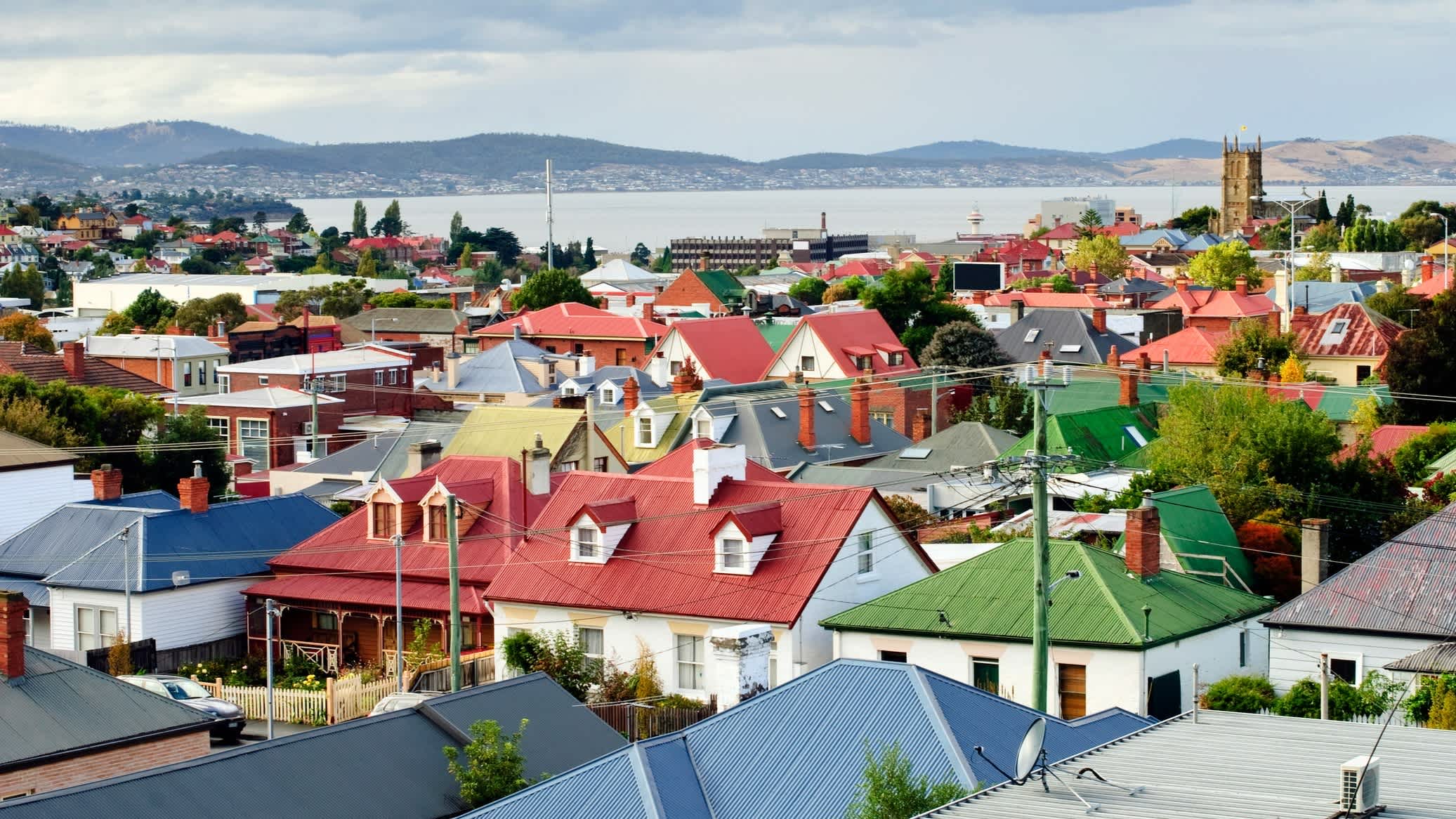 Bunte Häuserdächer in Hobart, Tasmanien