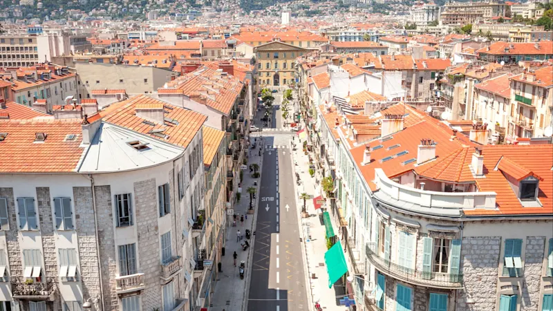 Blick auf die Dächer vom MAMAC Museum
