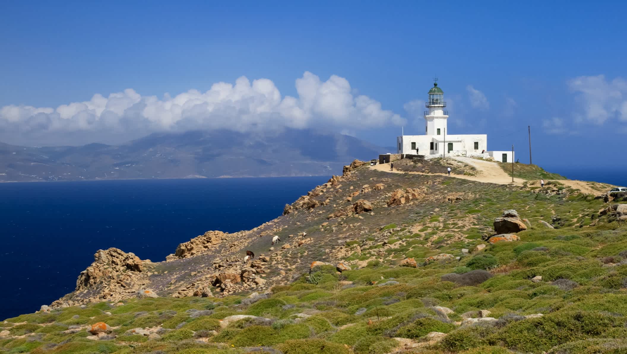 Vue sur le phare d'Armenistis, à Mykonos, en Grèce.
