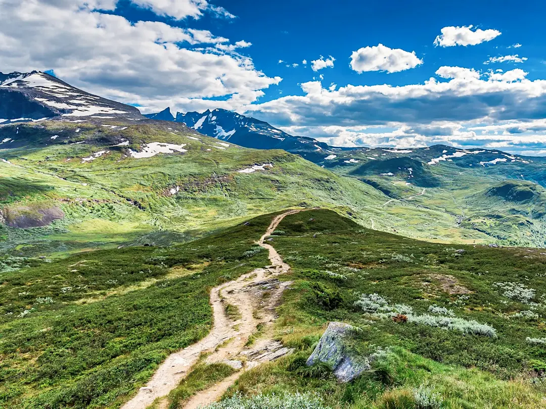 Weite Wanderwege in Jotunheimen, Innlandet, Norwegen.