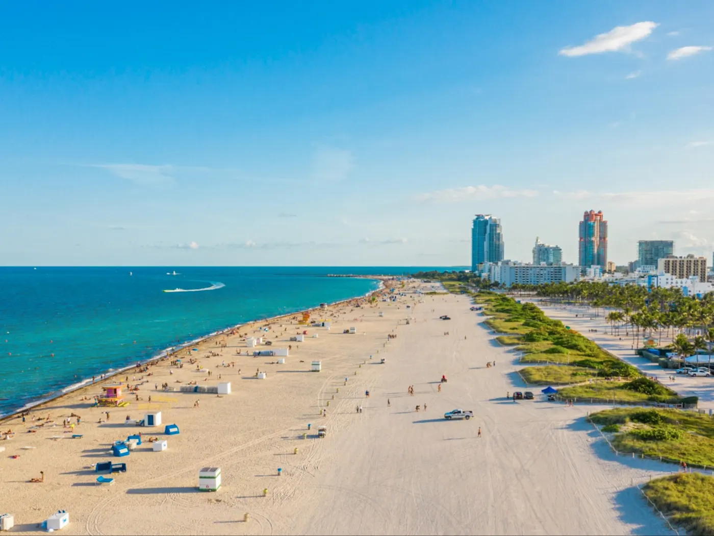 USA, Florida, Miami Luftaufnahme der Stadt Miami am Strand im Staat Florida, USA