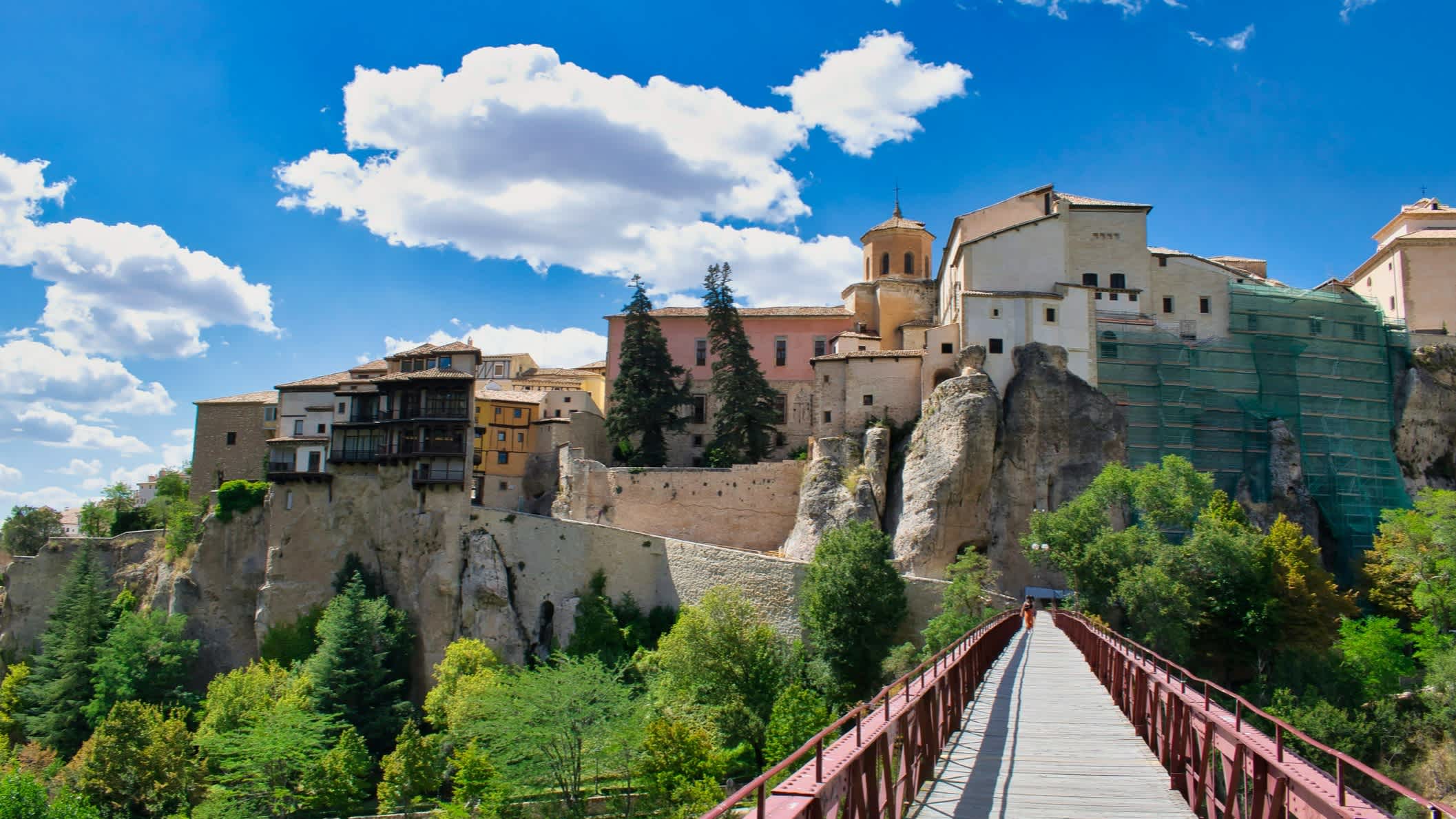 Vue sur le pont San Pablo et la ville de Cuenca, Castille-La Manche, Espagne