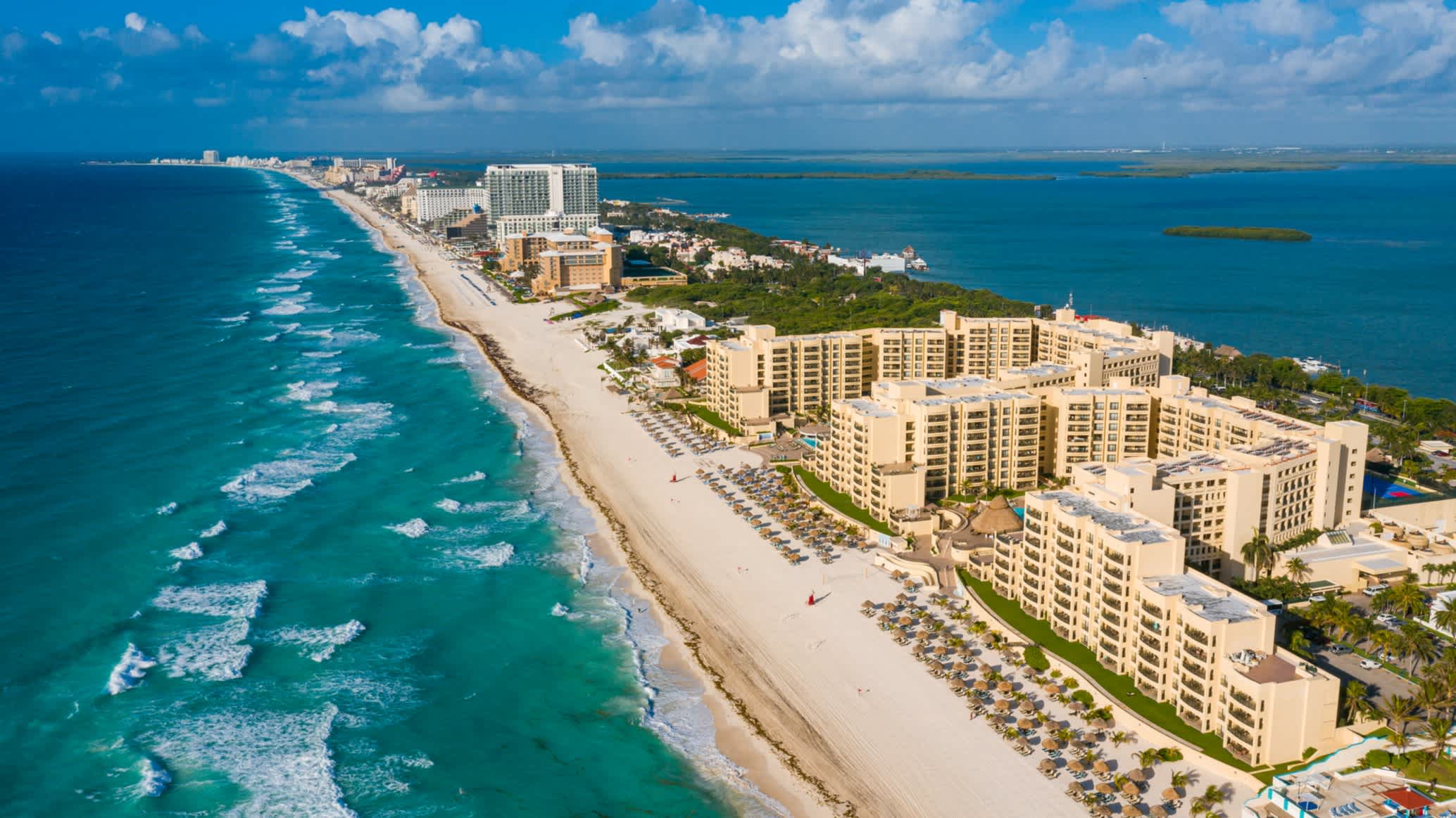 Vue aérienne de la plage de Cancun