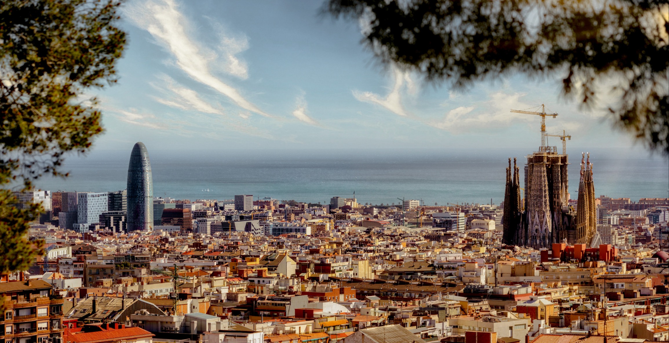 Best Time to Travel to Barcelona: Weather & Tips - Tourlane