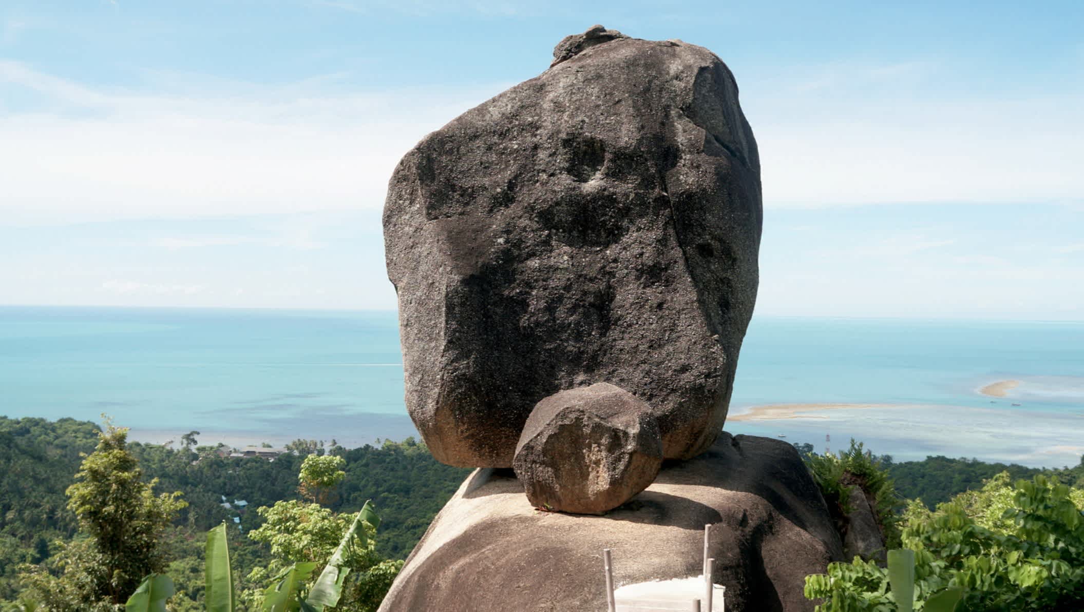 Schöner Felsen von Overlap Stone auf der Insel Samui, Thailand

