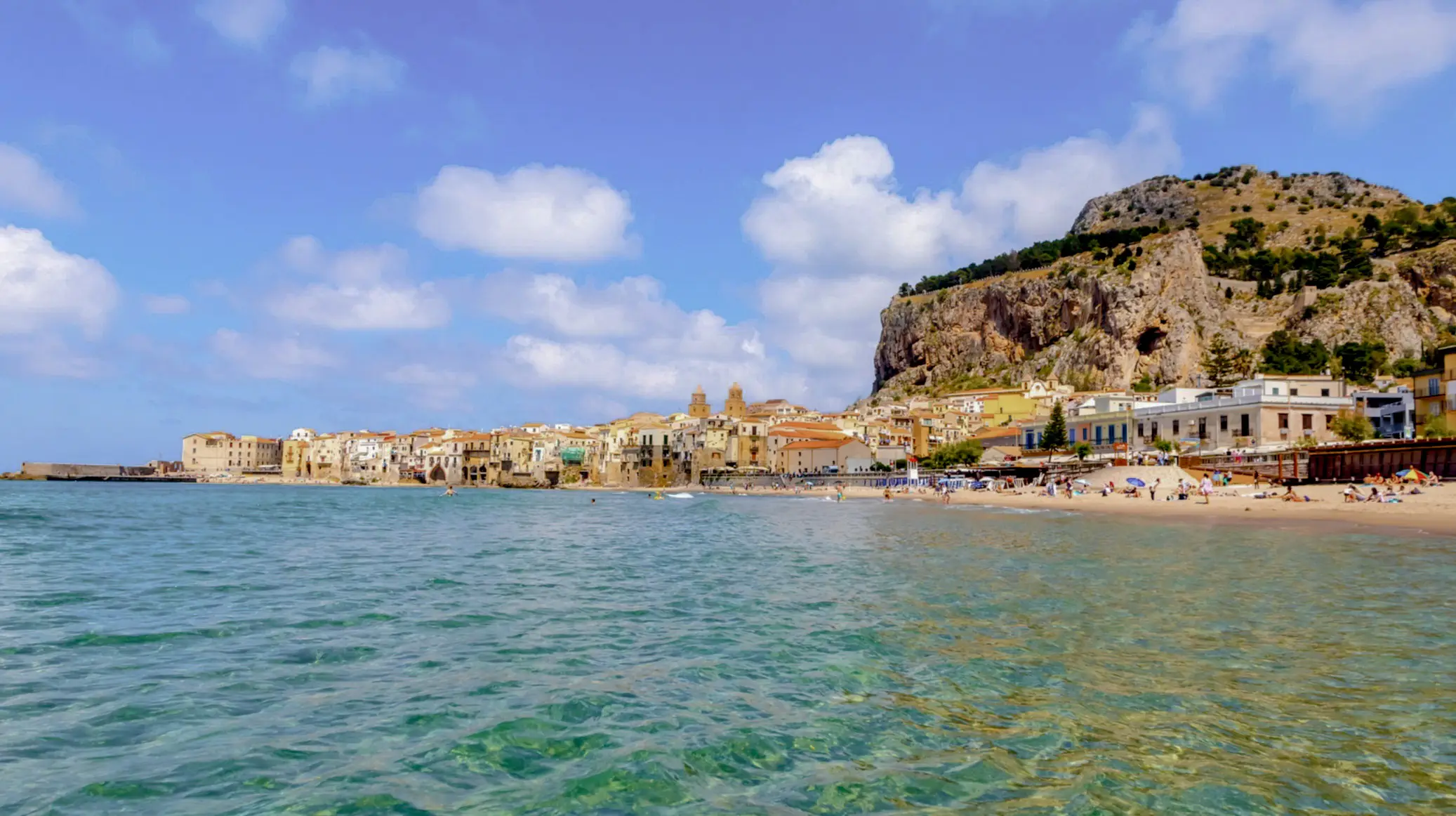 Picture of the coastal town of Cefalù