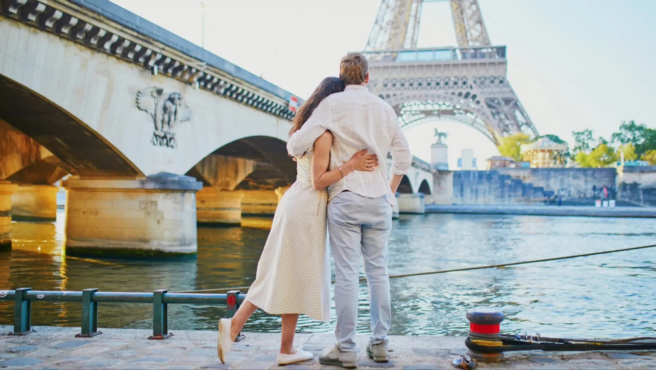 Paar, Eiffel tower, Paris