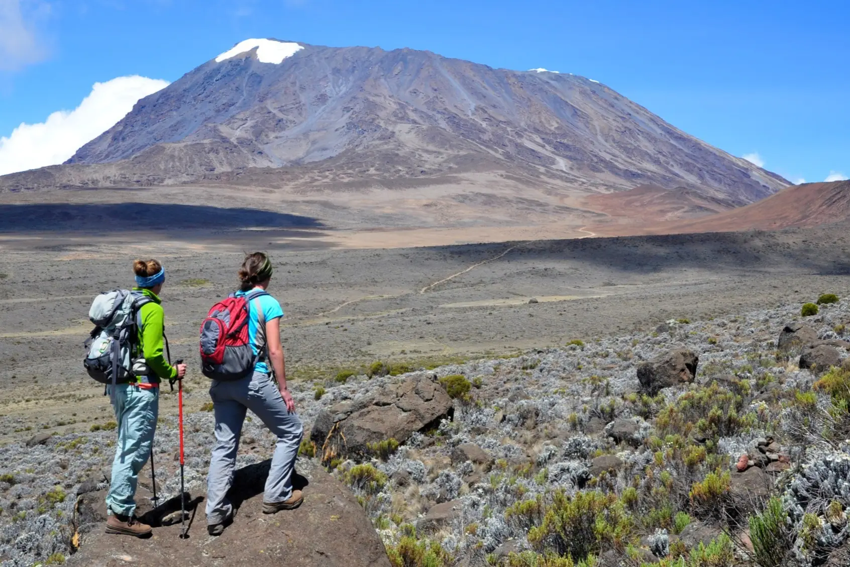 Pendant vos vacances en Tanzanie, grimpez au sommet du Kilimandjaro. 