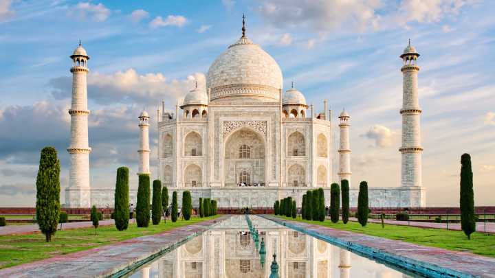 Besuchen Sie auf Ihrer Rundreise durch Indien das Taj Mahal am Jamuna Fluss in Agra