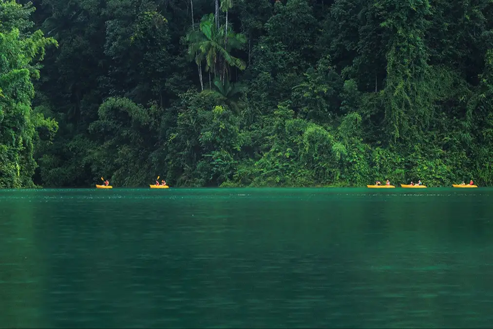 Paddeln durch Khao Sok Nationalpark, Elephant Hills Rainforest Camp Cheow Larn 